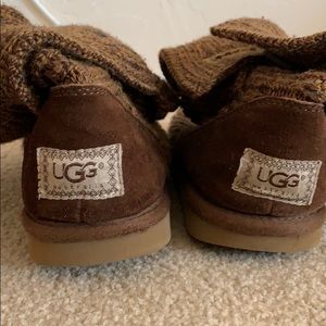 Olive green knit Uggs
